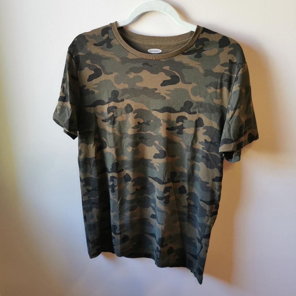 Old Navy Camo Tshirt